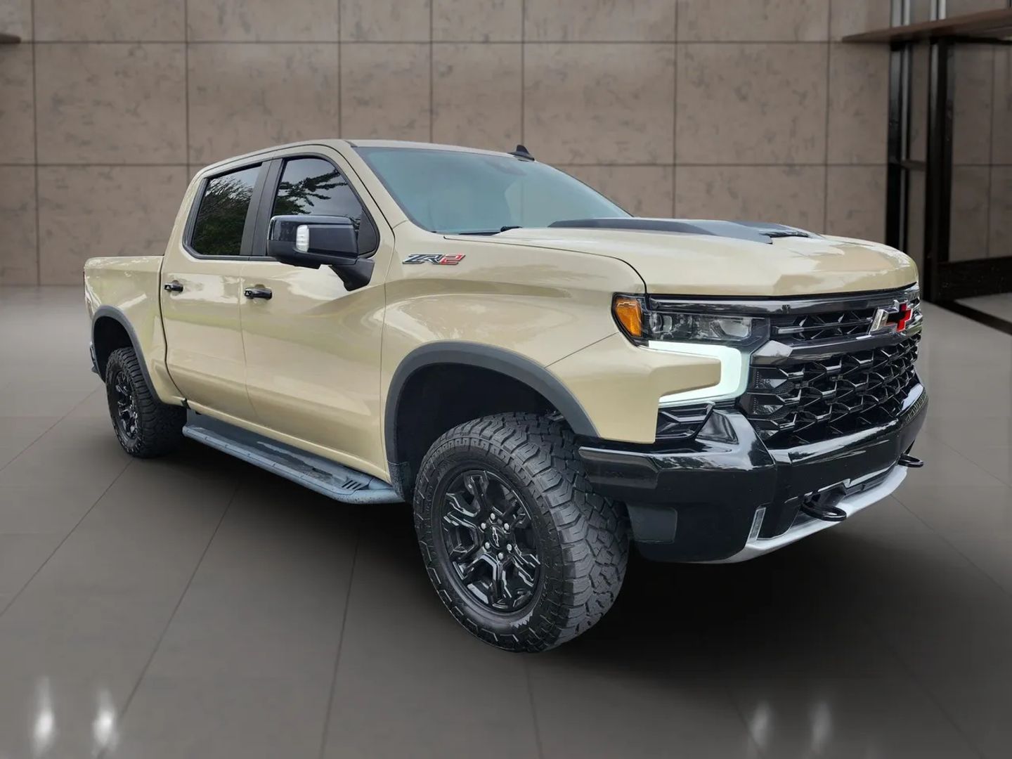 Chevrolet Silverado photo 3