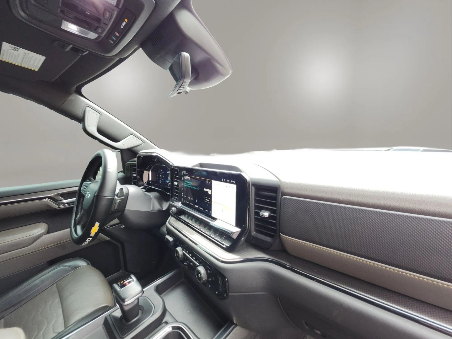 Chevrolet Silverado photo 17