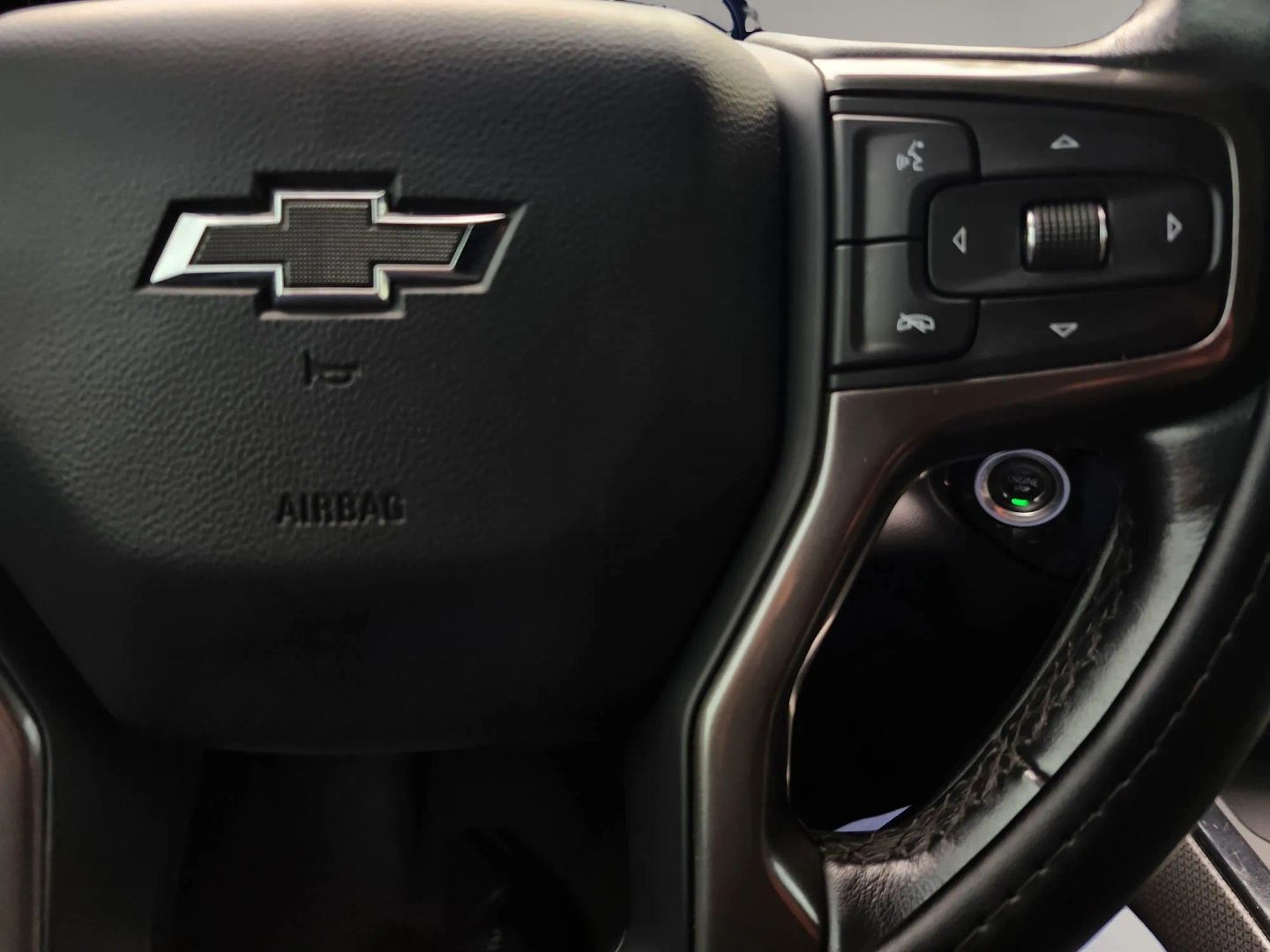 Chevrolet Silverado photo 22
