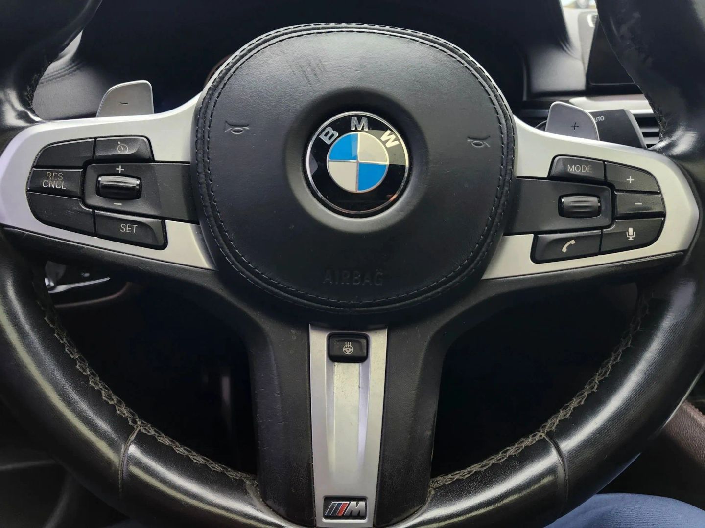 BMW 5 Series photo 21