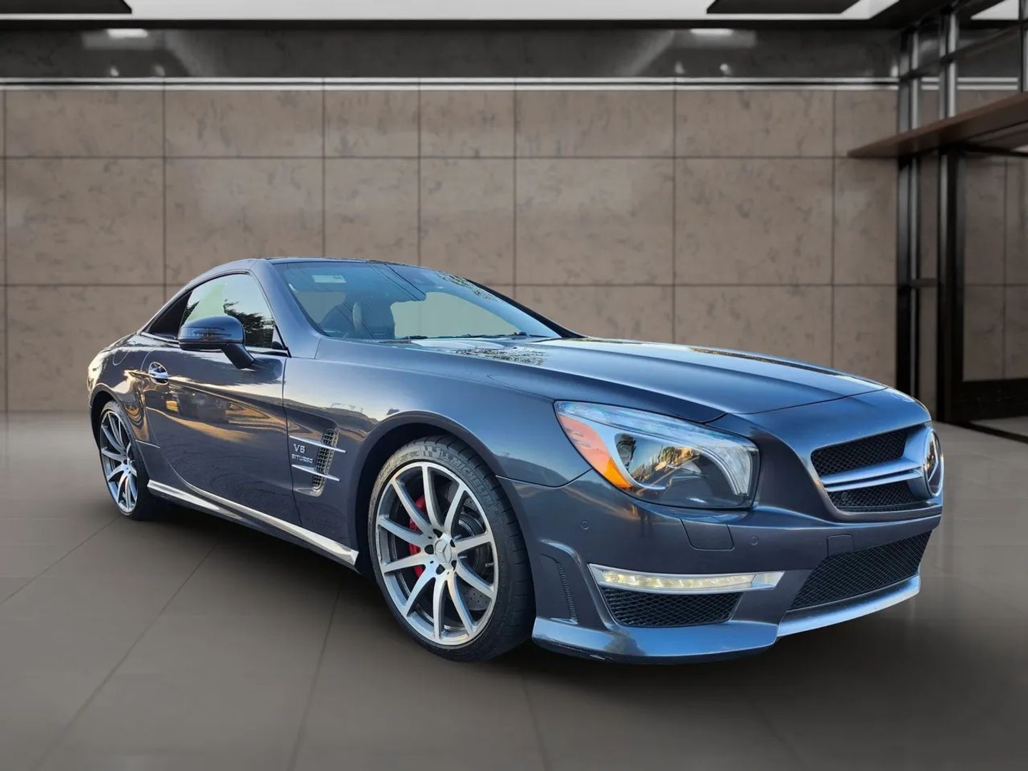 Mercedes-Benz SL63 photo 11