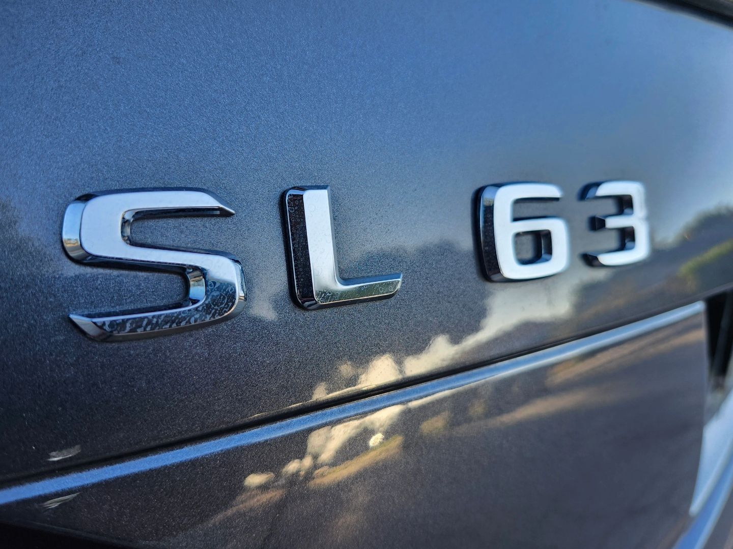 Mercedes-Benz SL63 photo 17