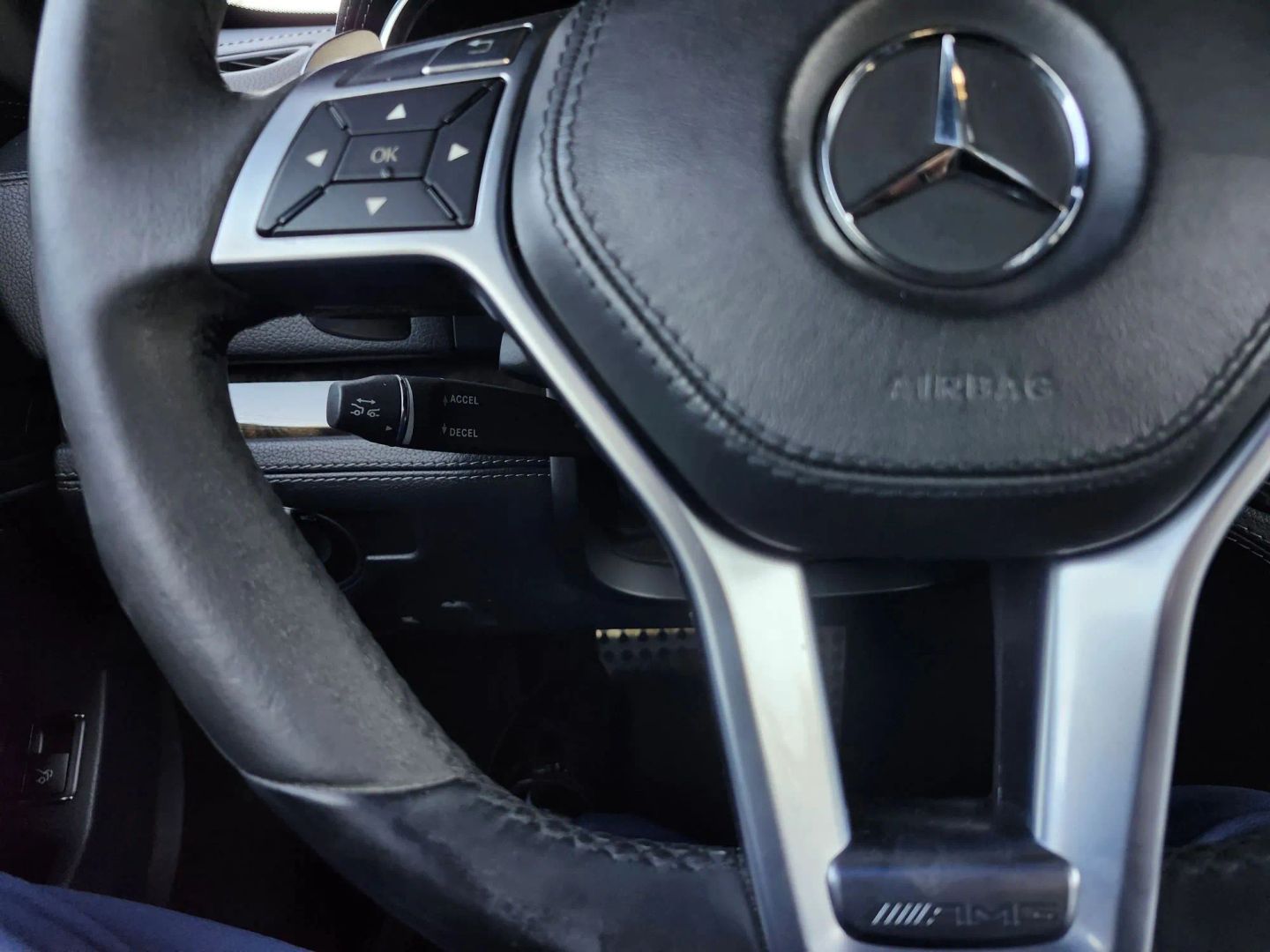 Mercedes-Benz SL63 photo 19
