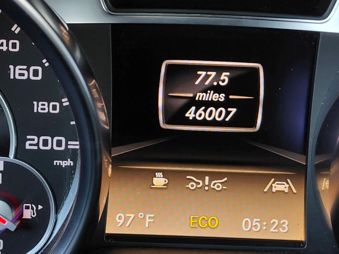 Mercedes-Benz SL63 photo 22