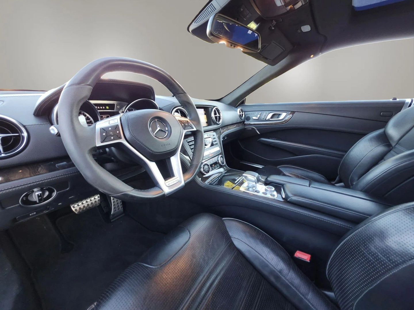 Mercedes-Benz SL63 photo 26