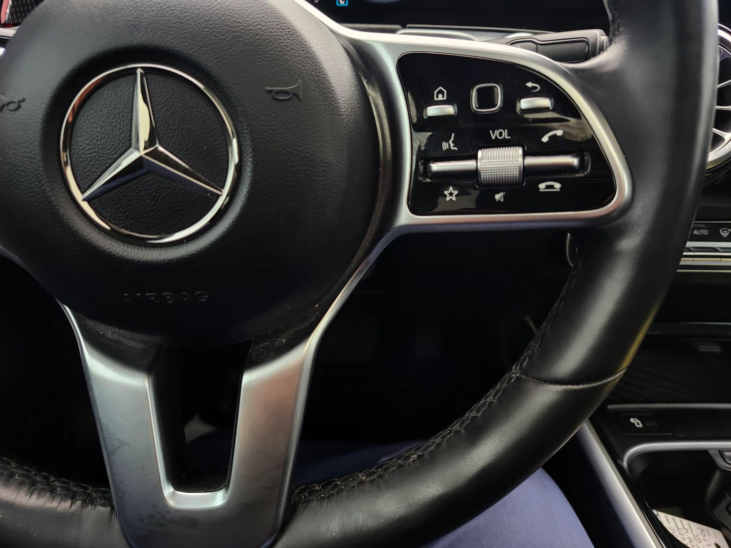 Mercedes-Benz EQB photo 13