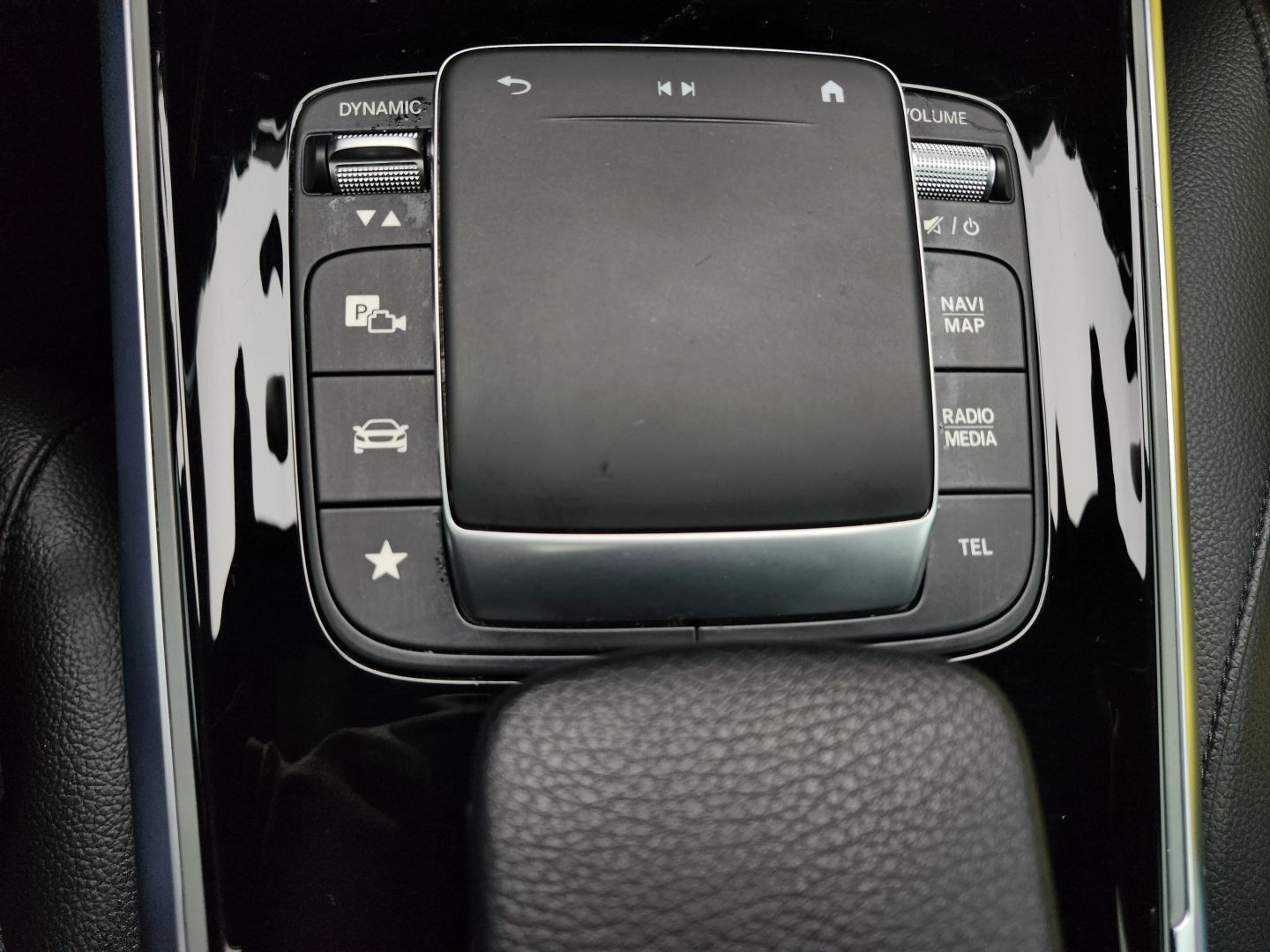 Mercedes-Benz EQB photo 25