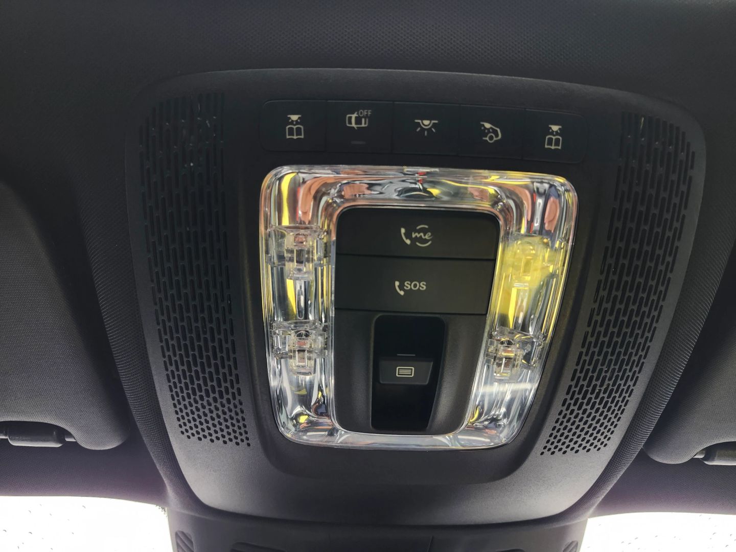 Mercedes-Benz EQB photo 26