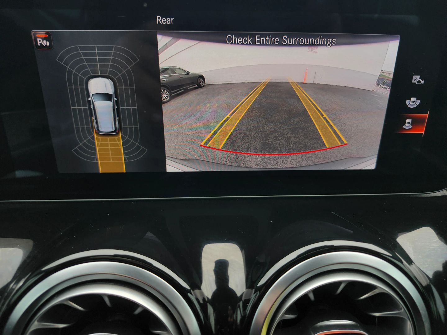 Mercedes-Benz EQB photo 27