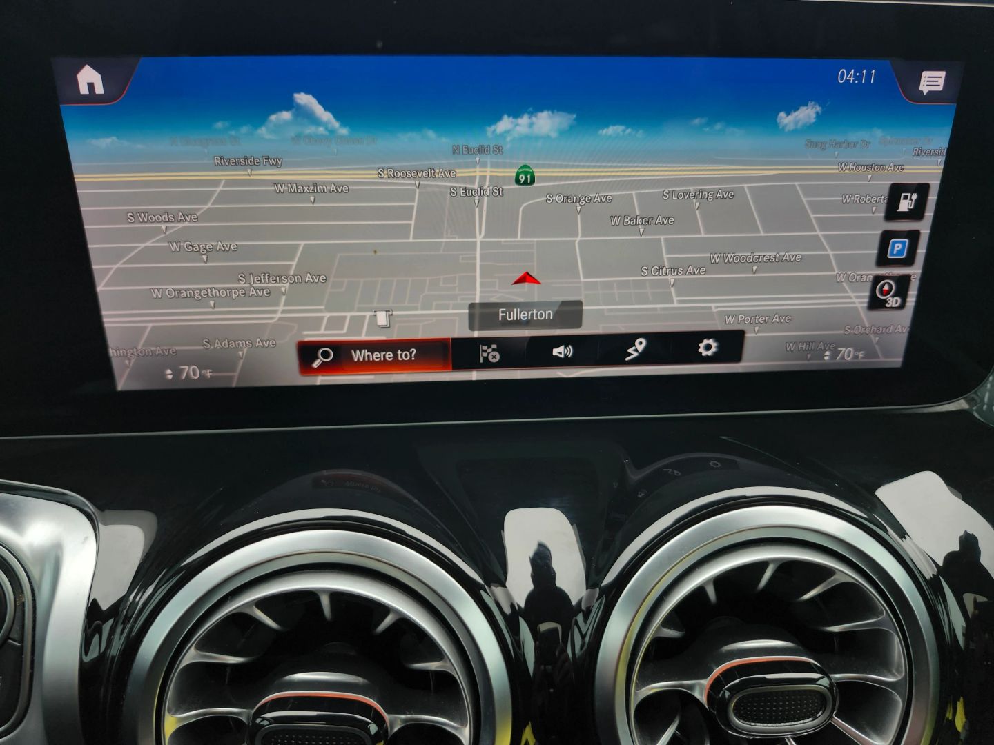 Mercedes-Benz EQB photo 28