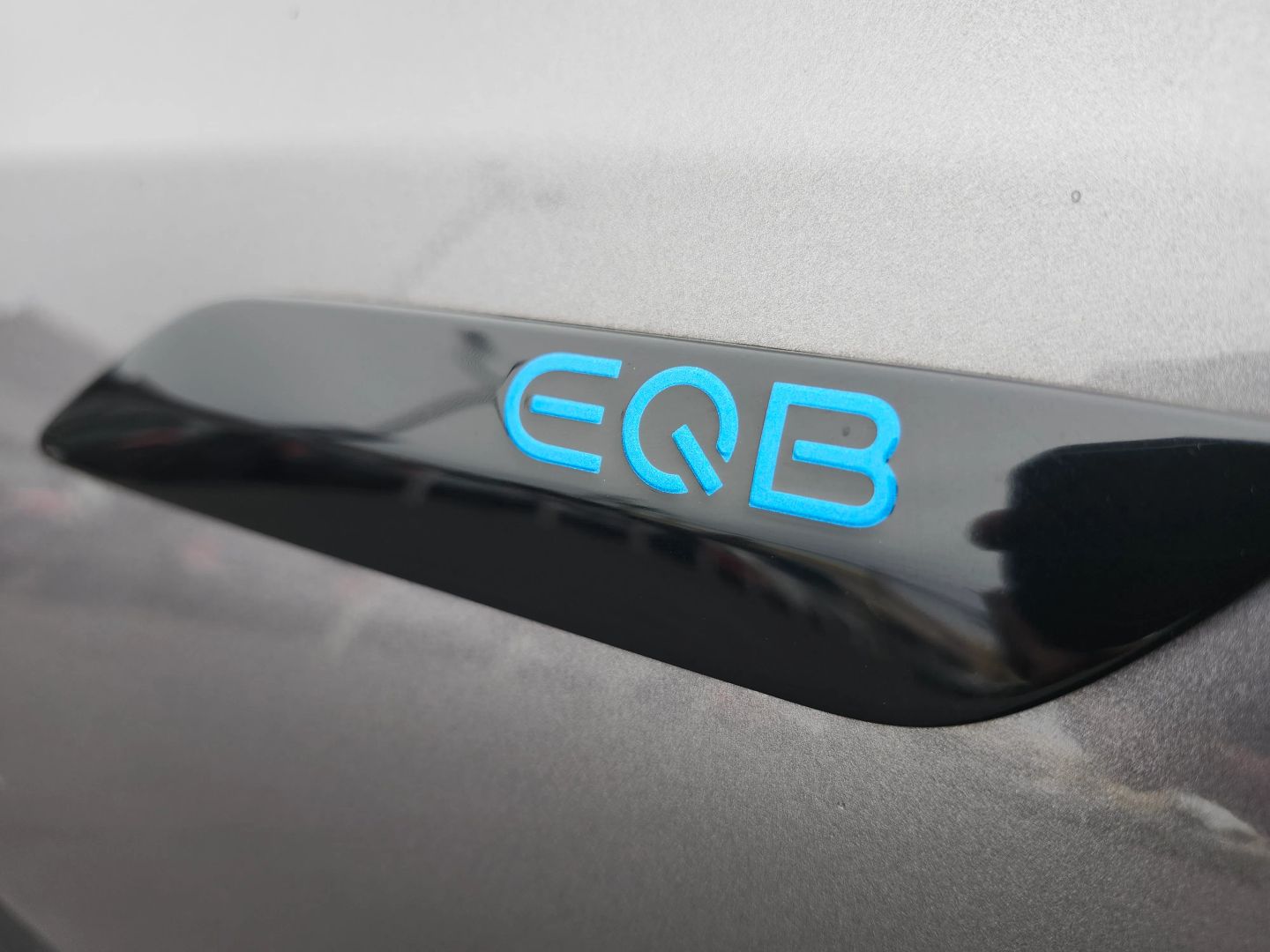 Mercedes-Benz EQB photo 30