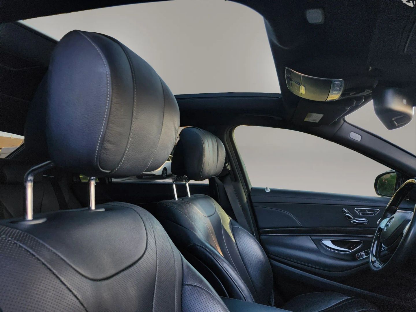 Mercedes-Benz S 550 photo 19