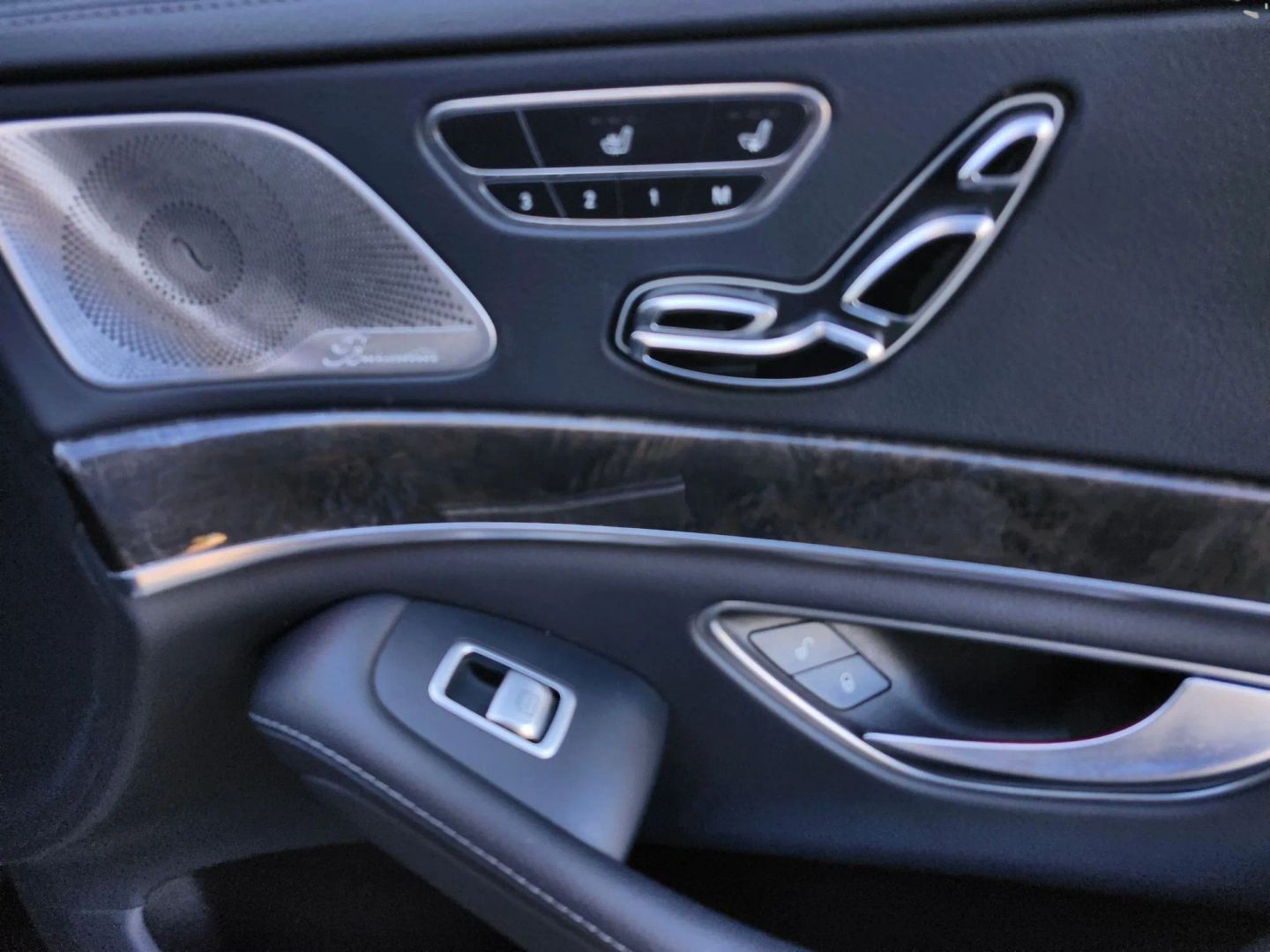 Mercedes-Benz S 550 photo 20
