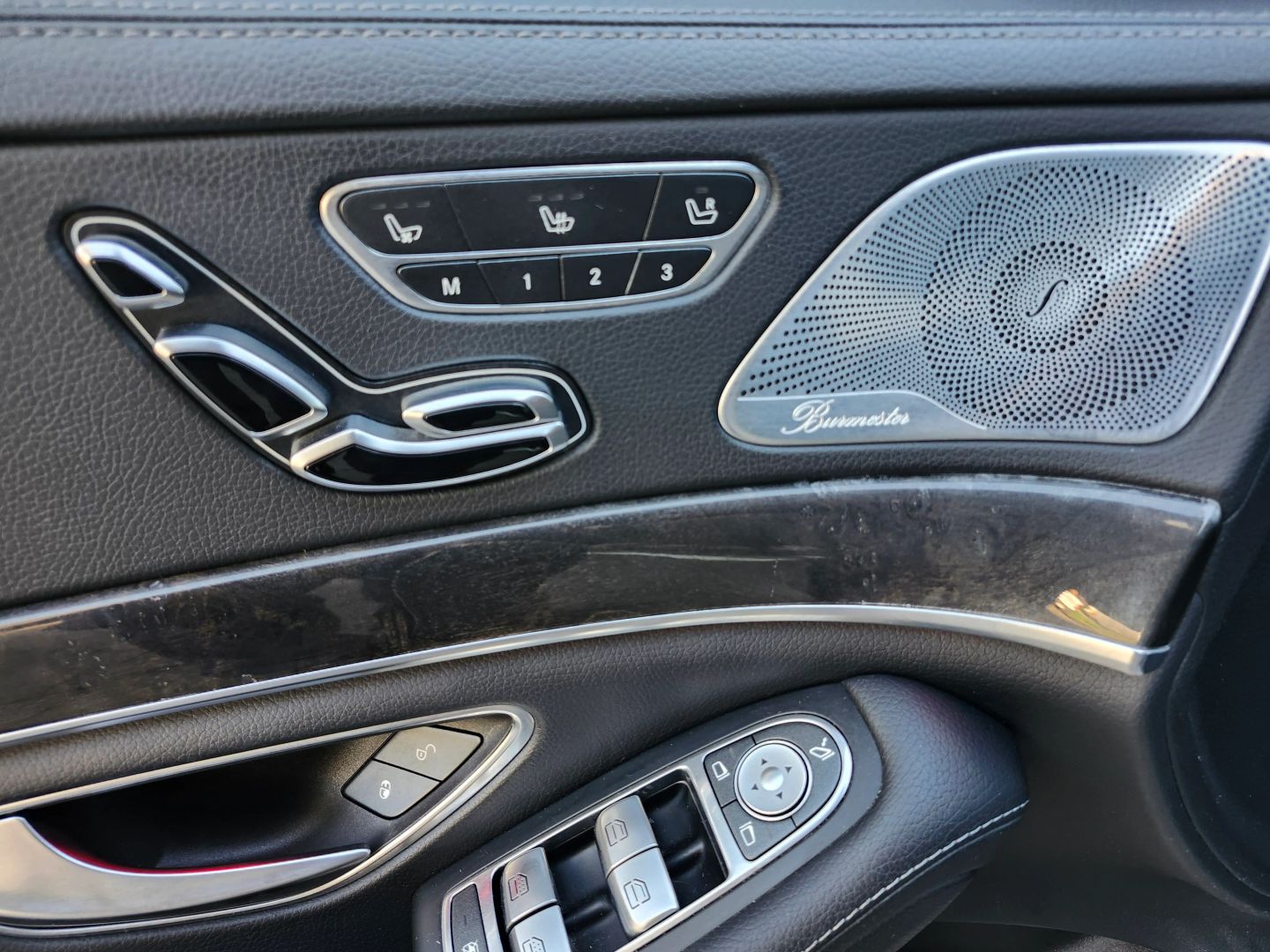 Mercedes-Benz S 550 photo 34