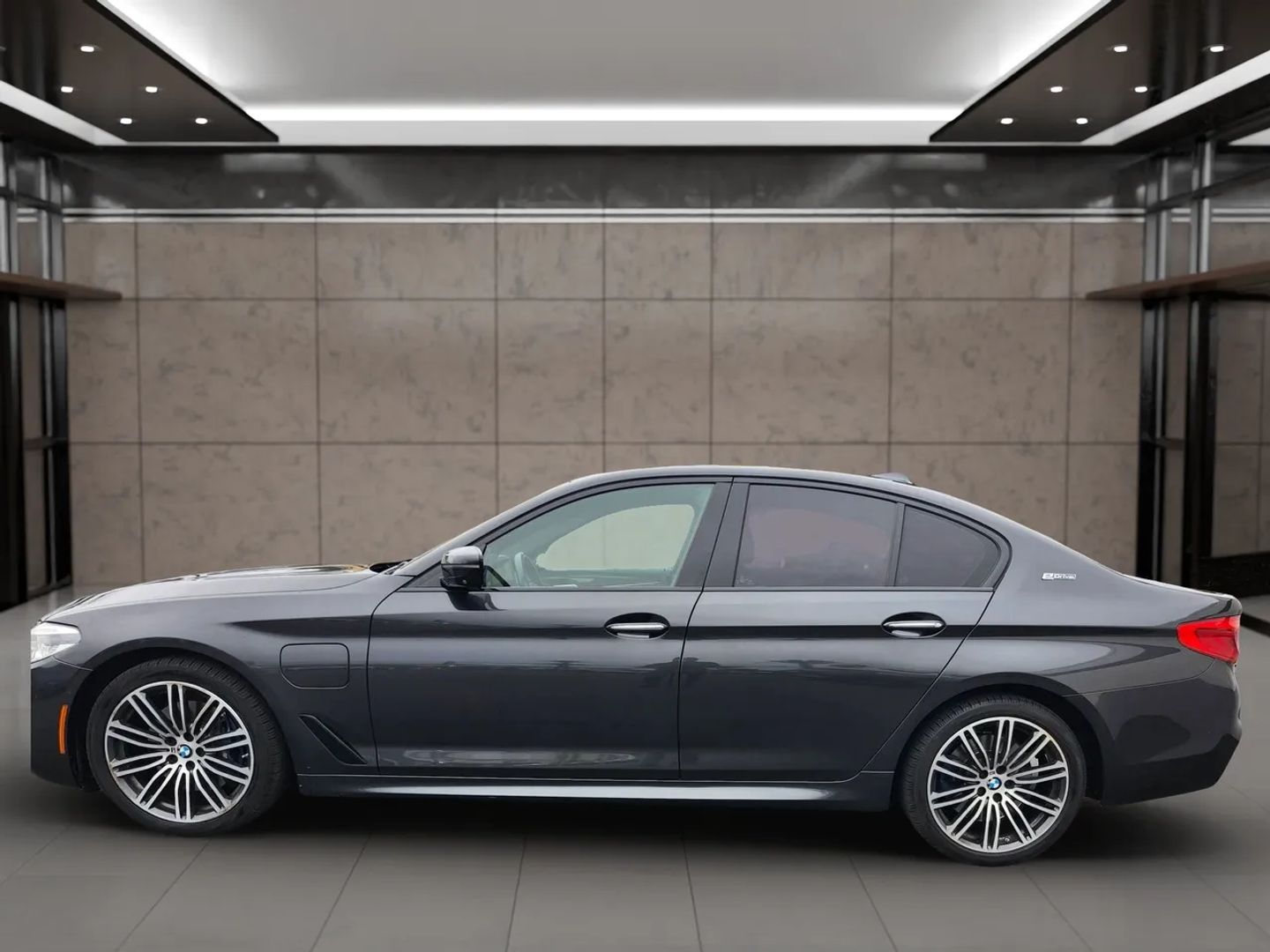 Photo 4 of this BMW 5 Series