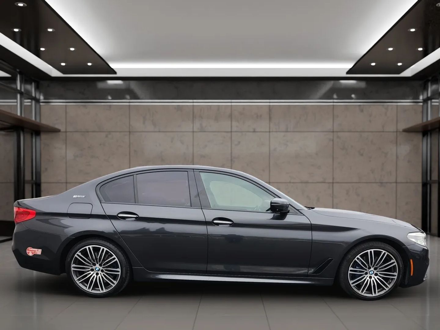 Photo 5 of this BMW 5 Series