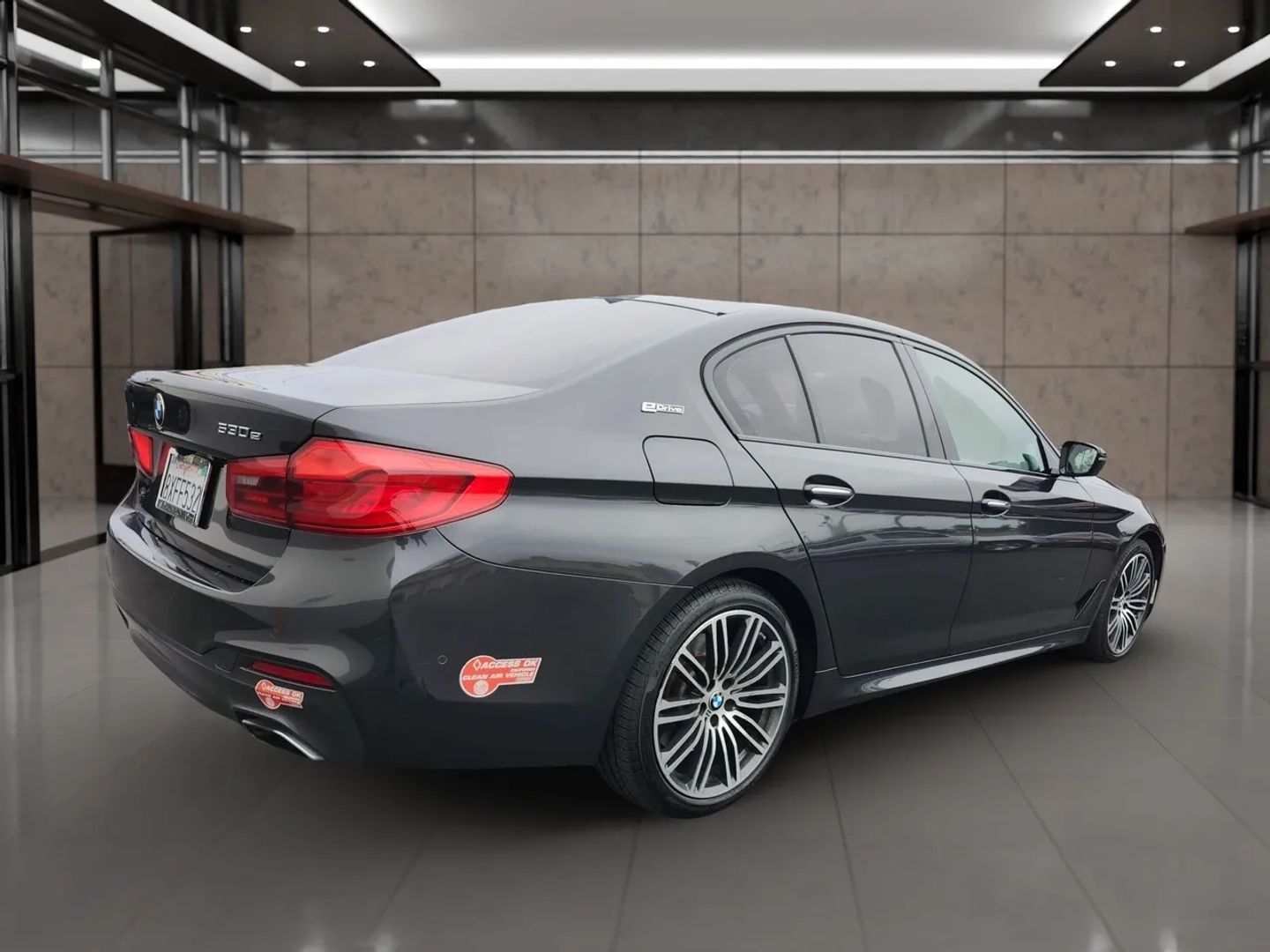 Photo 7 of this BMW 5 Series