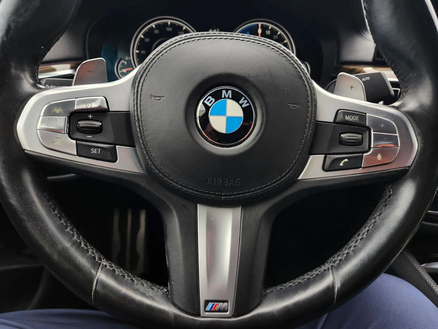 Photo 11 of this BMW 5 Series
