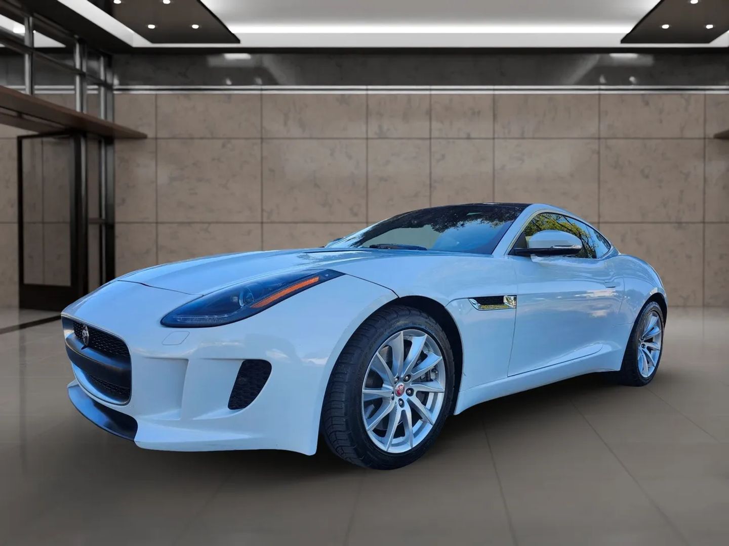 Photo 6 of this Jaguar F-TYPE