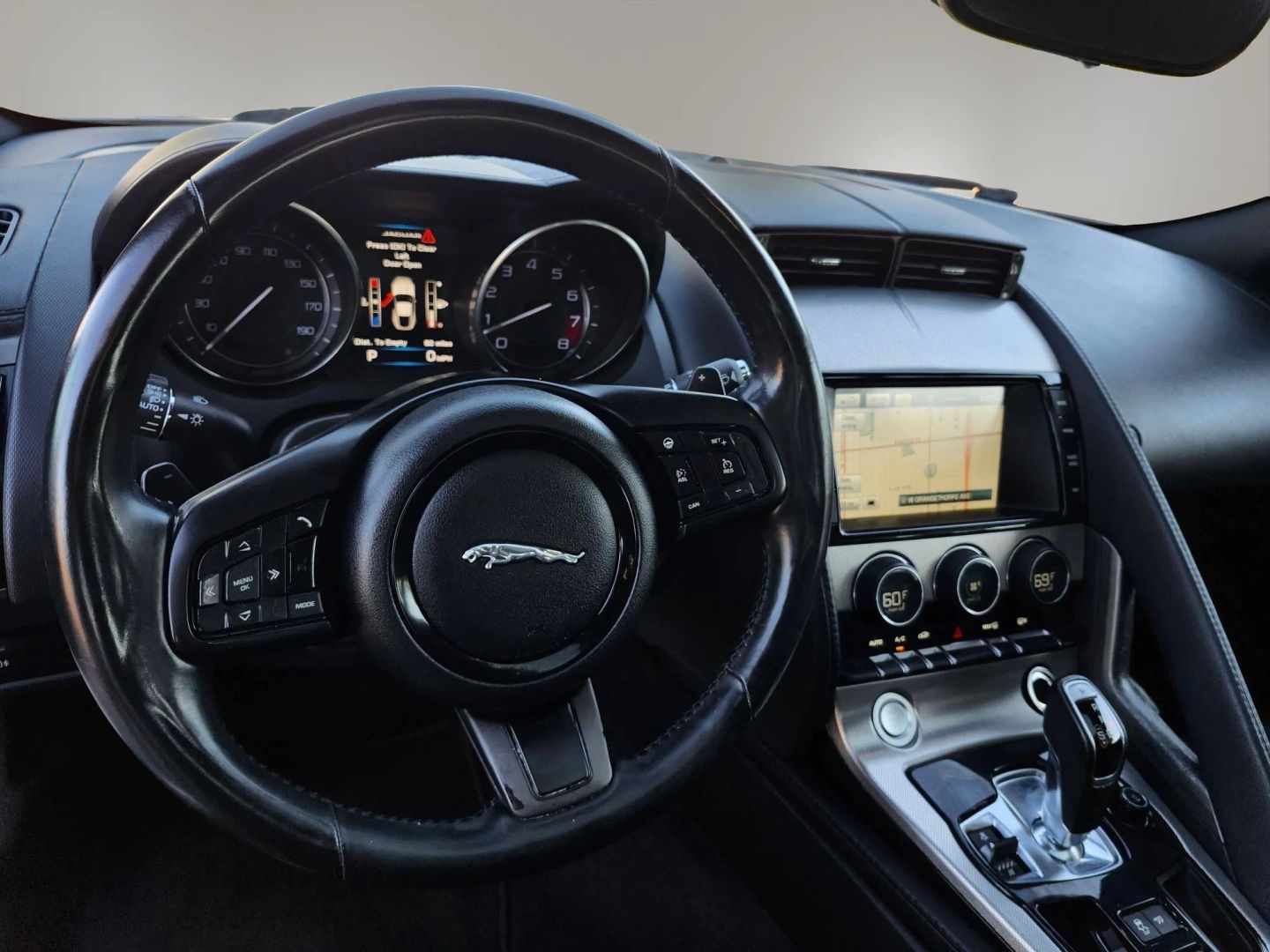 Photo 25 of this Jaguar F-TYPE