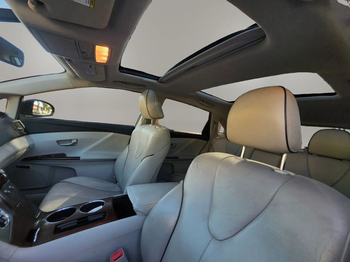 Photo 9 of this Toyota Venza