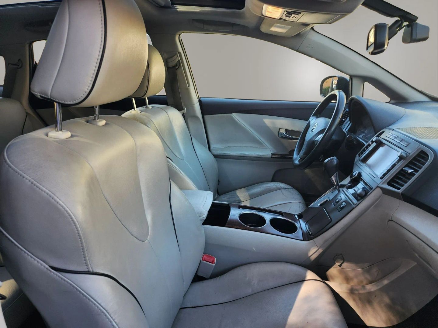 Photo 11 of this Toyota Venza