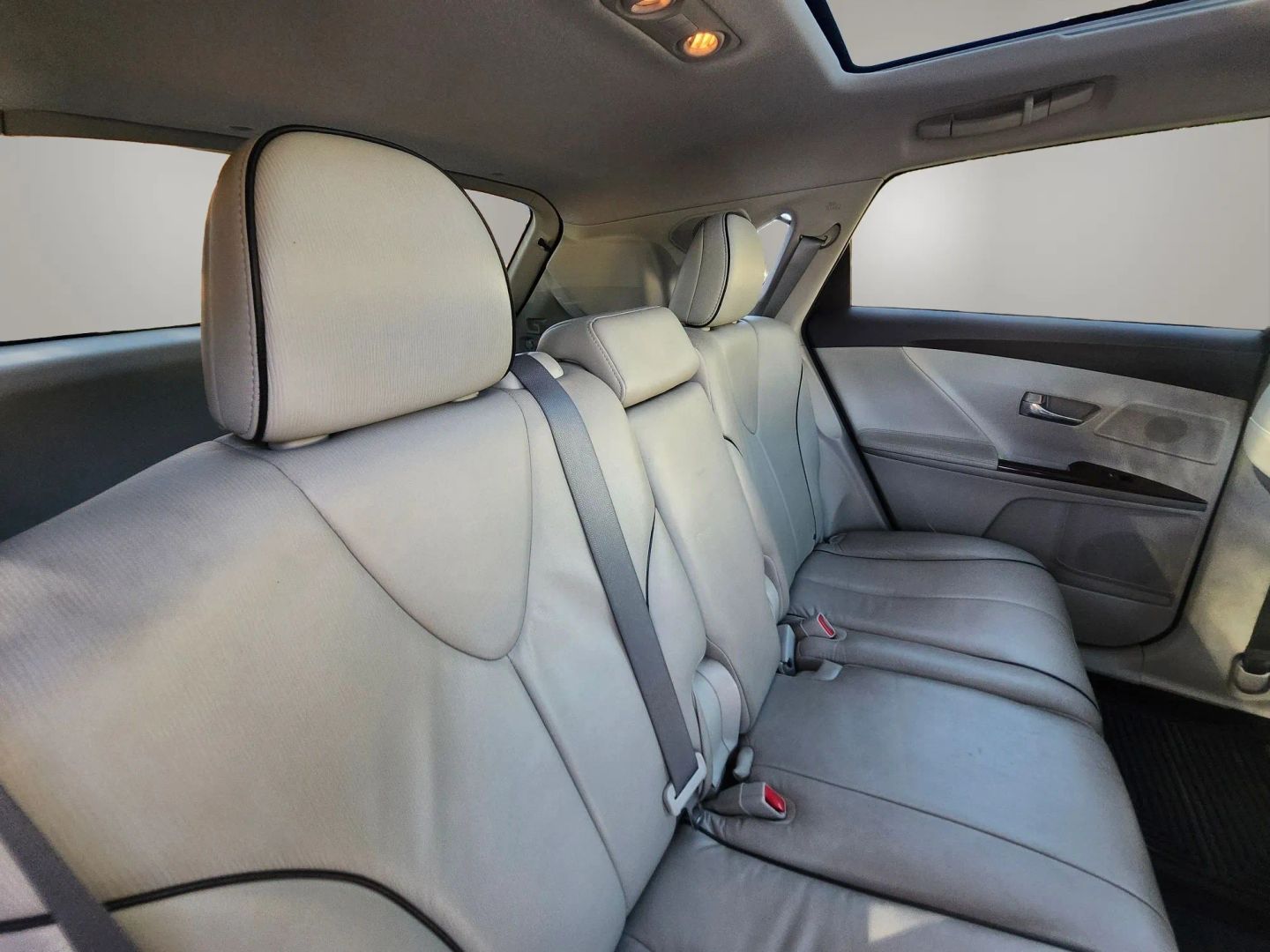 Photo 13 of this Toyota Venza