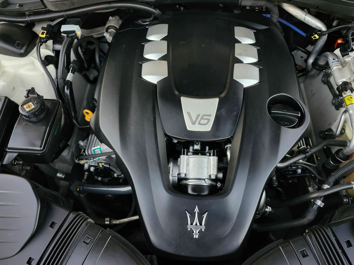 Photo 31 of this Maserati Ghibli