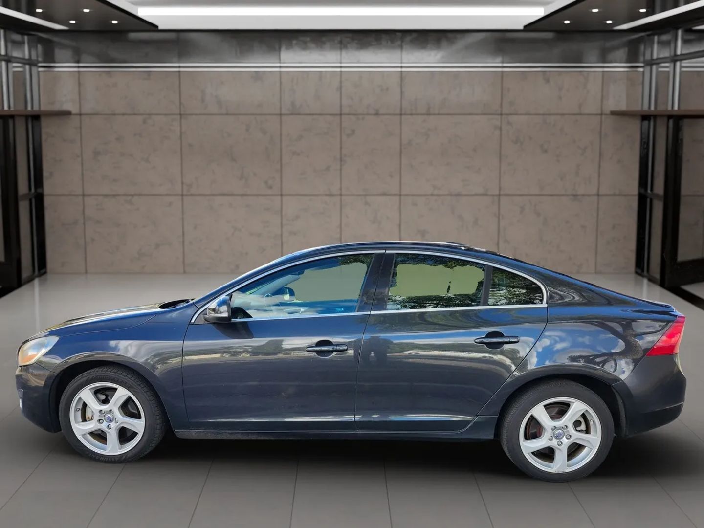 Photo 5 of this Volvo S60