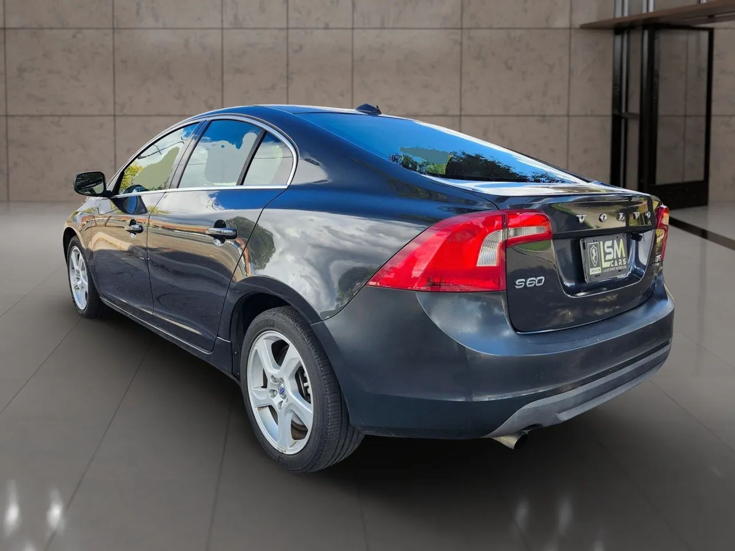 Photo 6 of this Volvo S60
