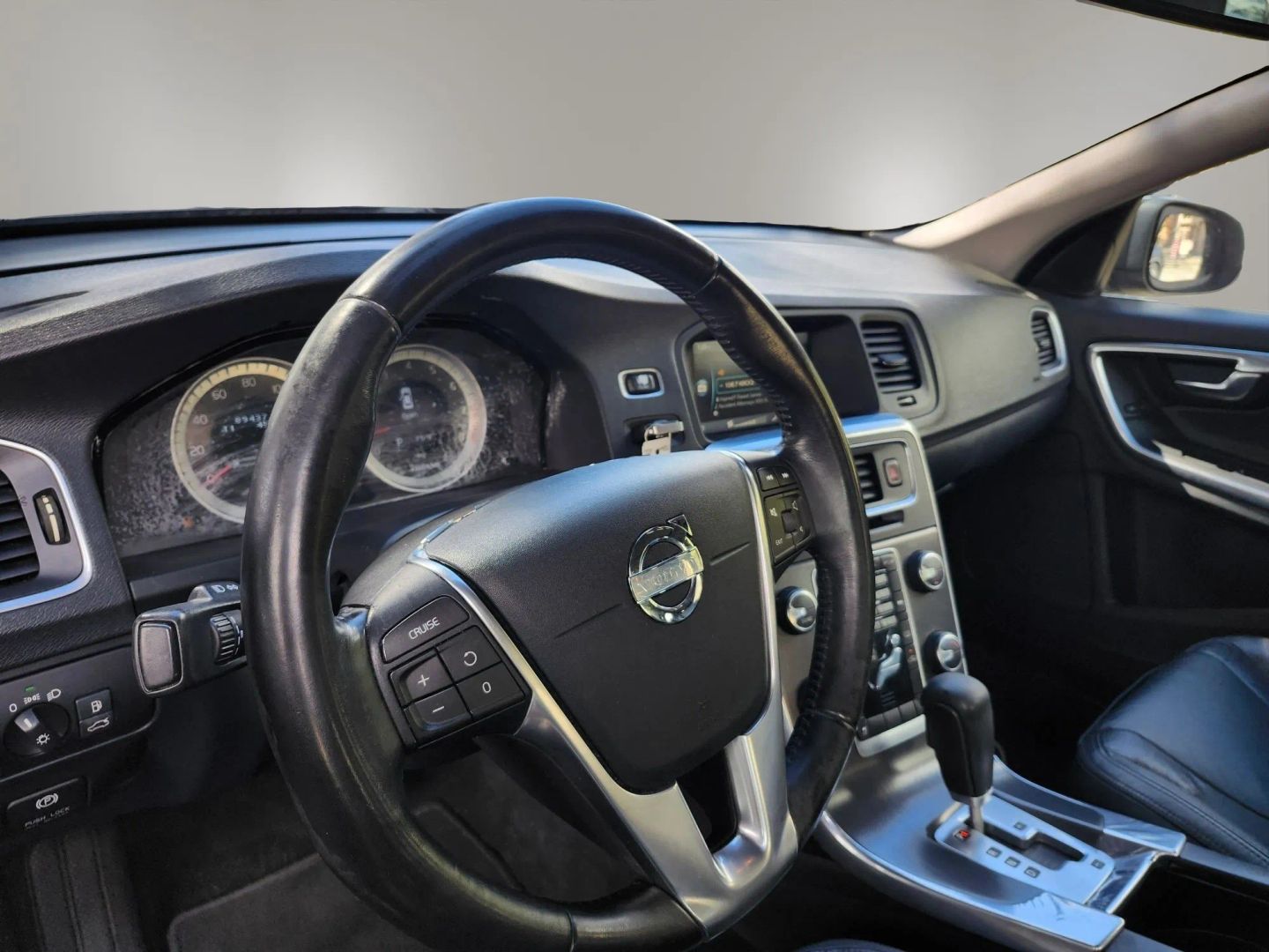 Photo 12 of this Volvo S60