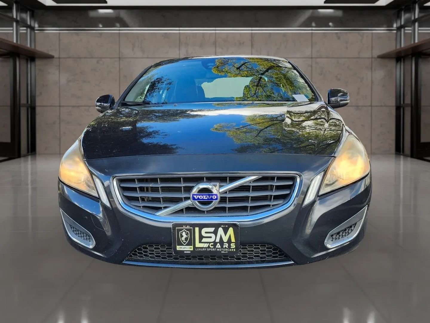 Photo 2 of this Volvo S60