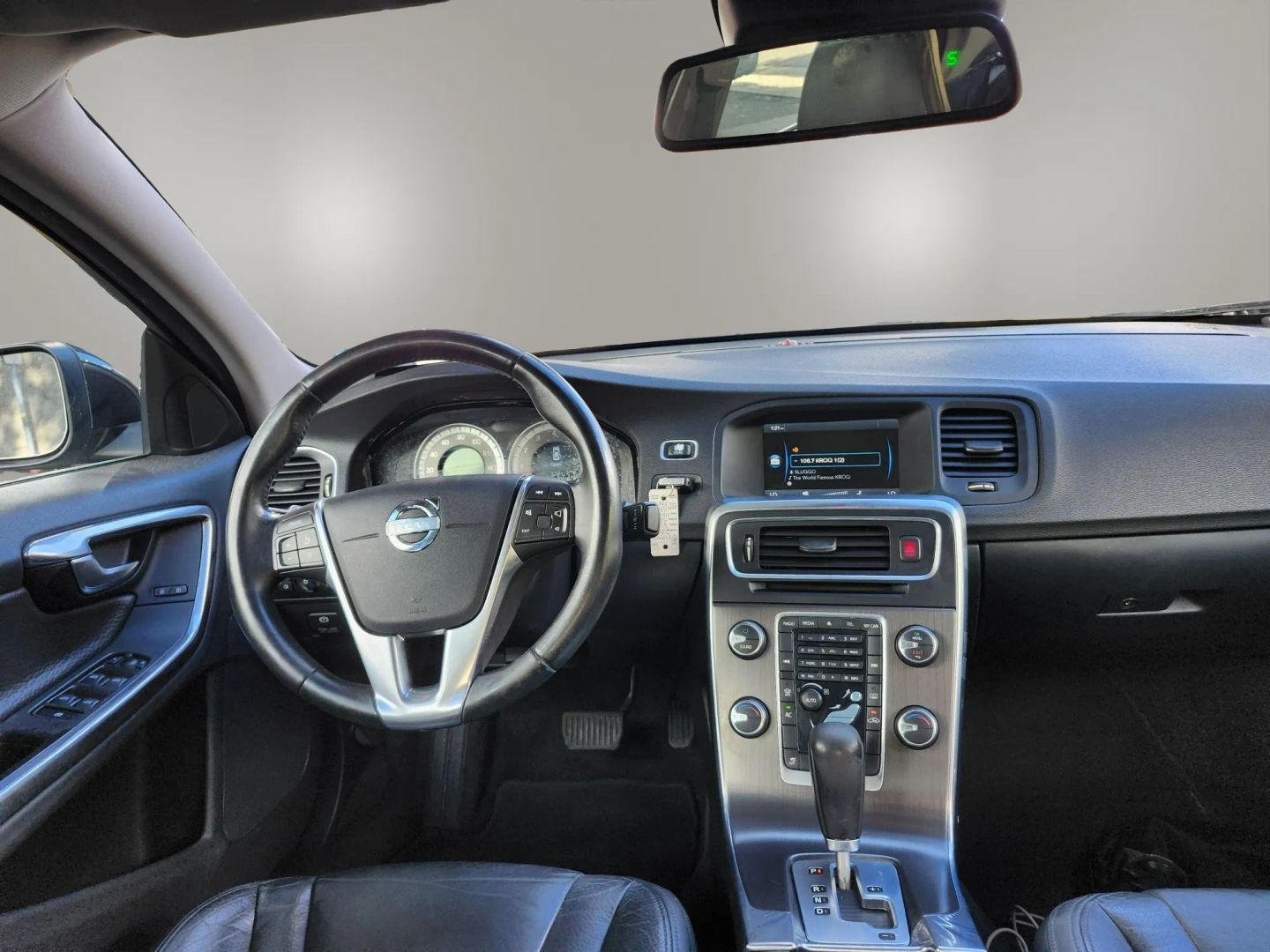 Photo 16 of this Volvo S60