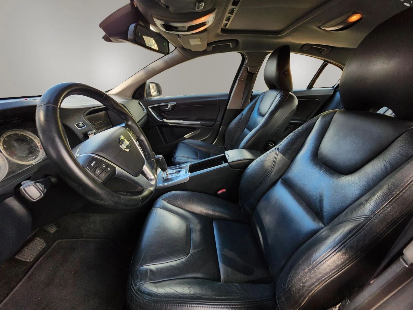 Photo 23 of this Volvo S60