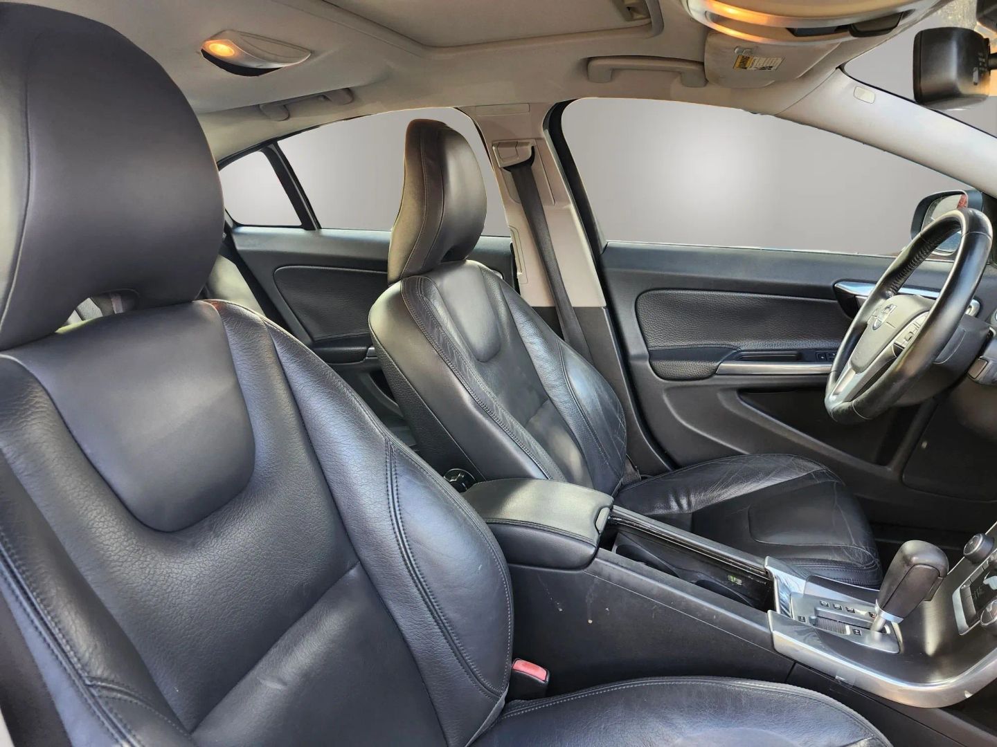 Photo 29 of this Volvo S60