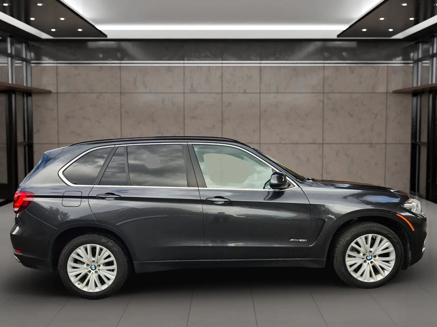 Photo 4 of this BMW X5