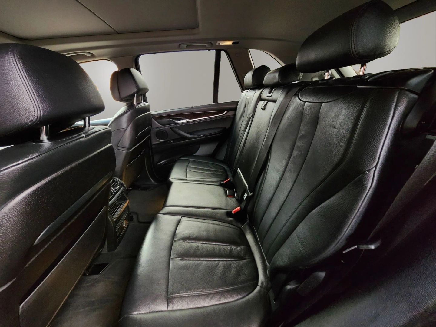 Photo 12 of this BMW X5