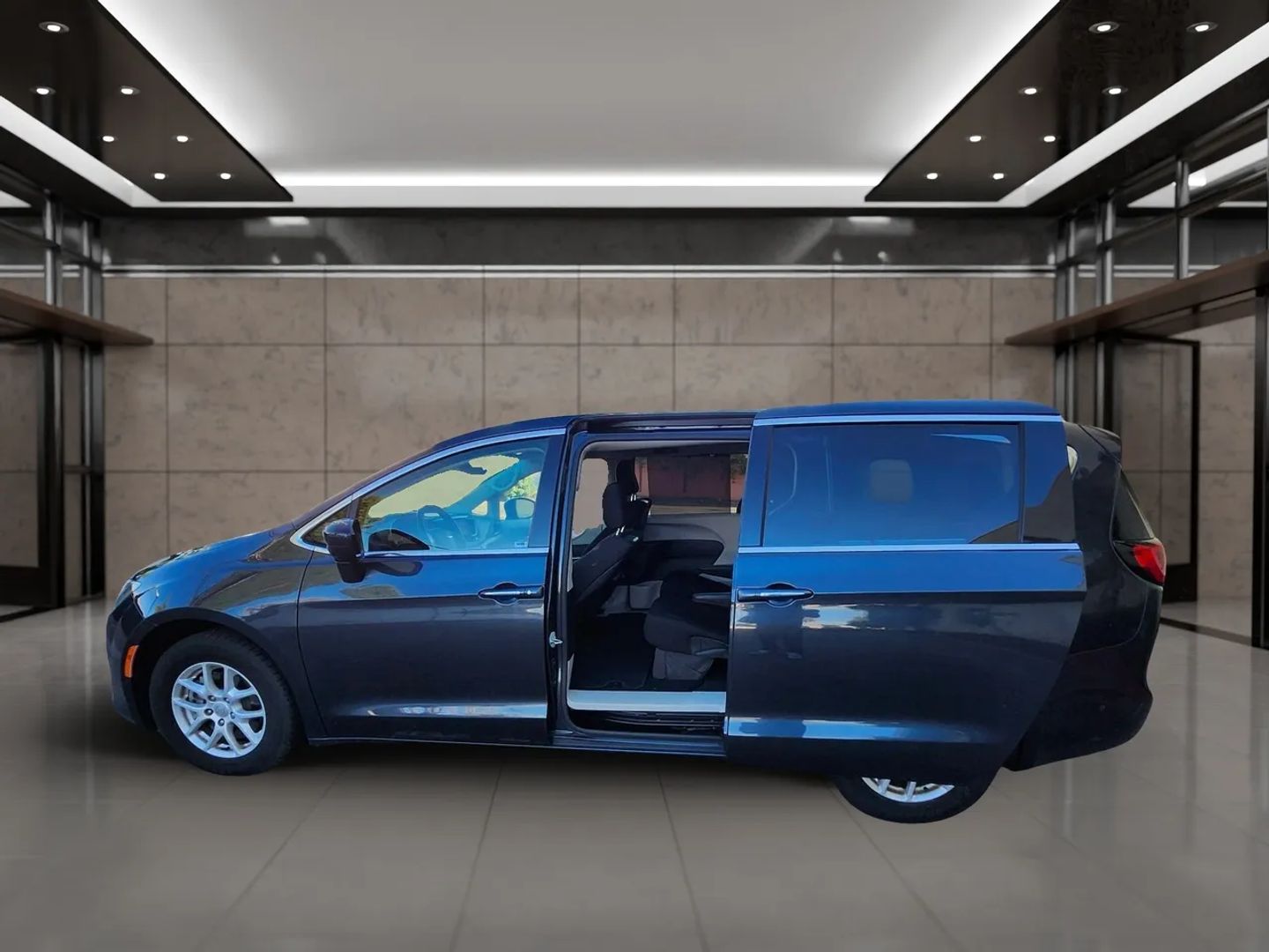 Photo 7 of this Chrysler Pacifica
