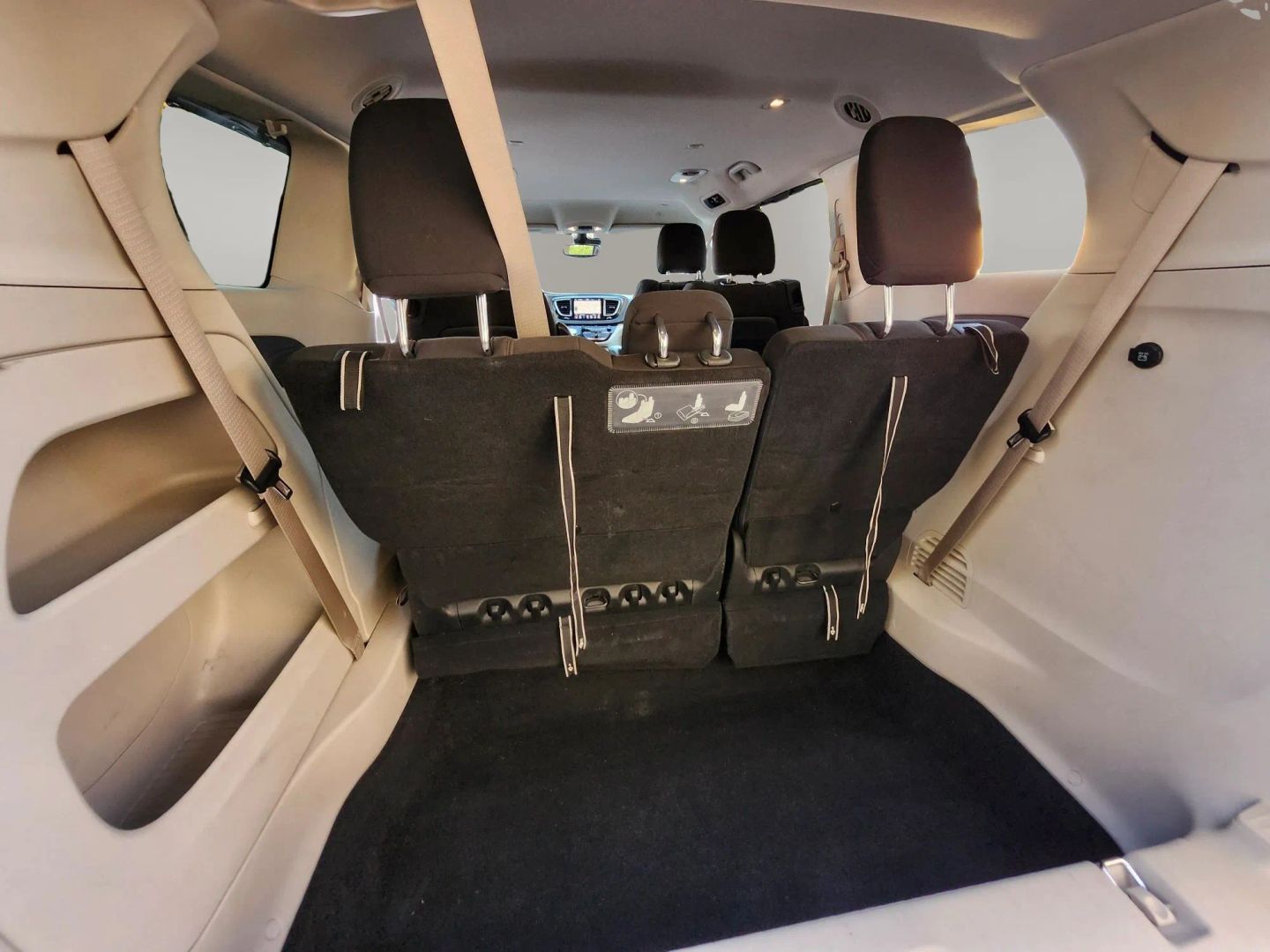 Photo 20 of this Chrysler Pacifica