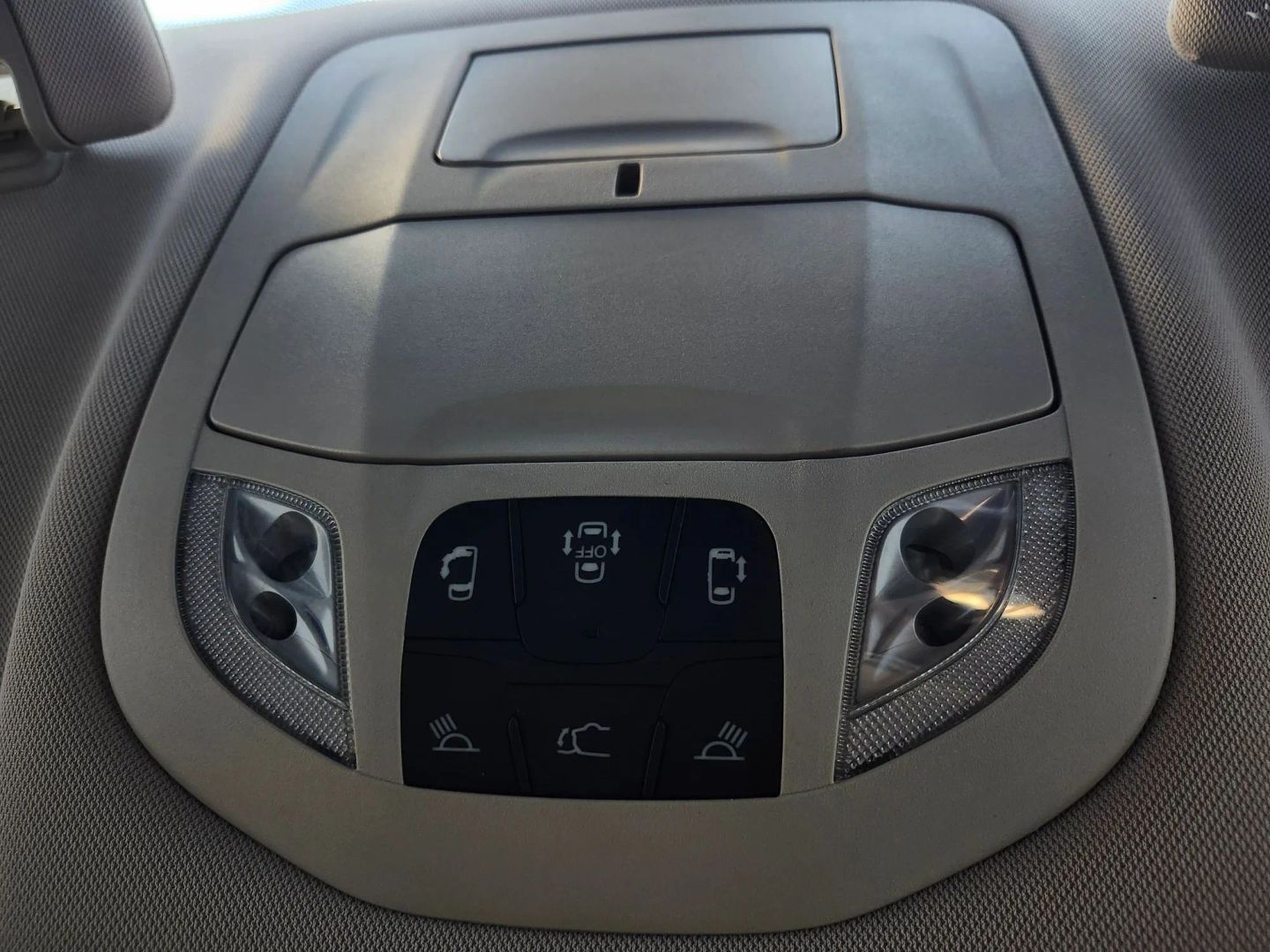 Photo 28 of this Chrysler Pacifica
