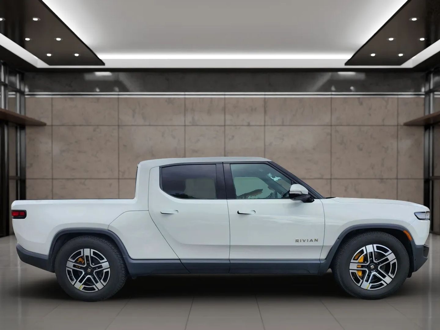 Photo 5 of this Rivian R1T