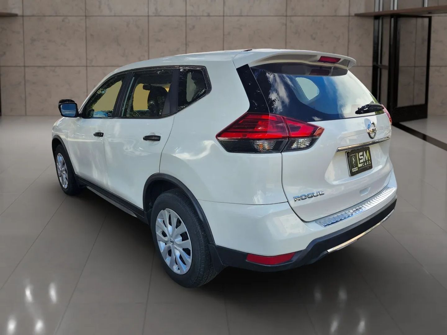 Photo 6 of this Nissan Rogue