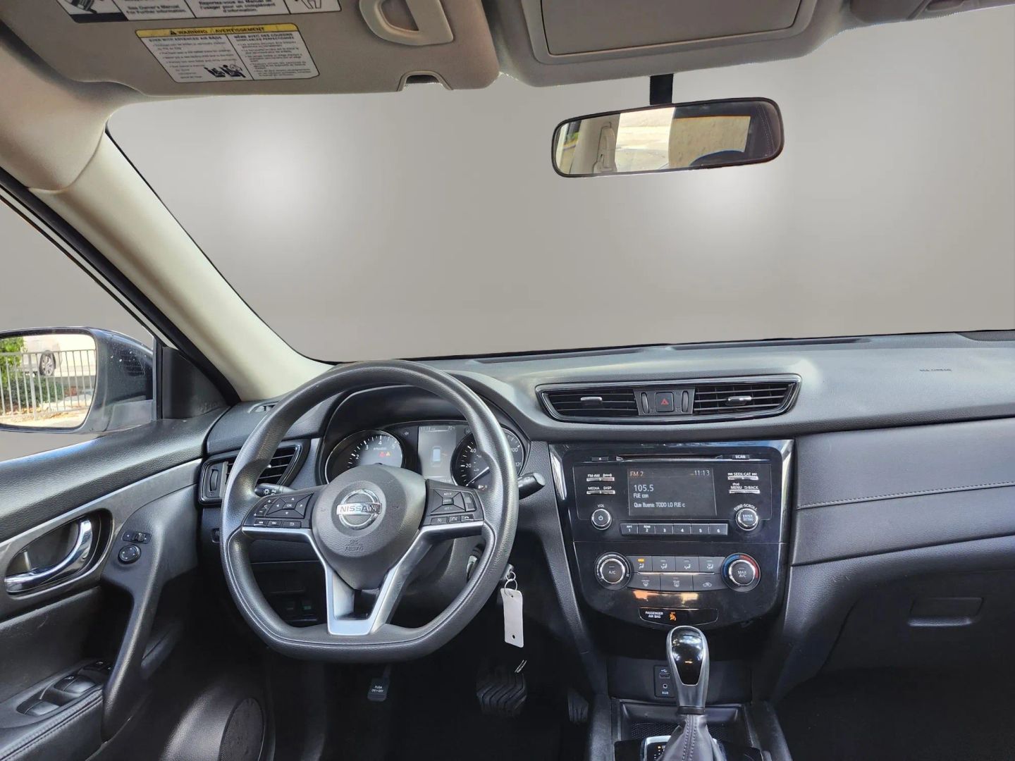 Photo 15 of this Nissan Rogue