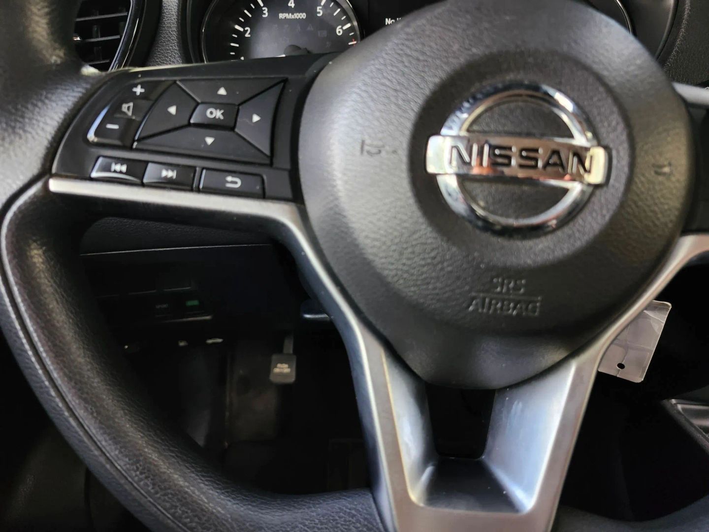 Photo 18 of this Nissan Rogue