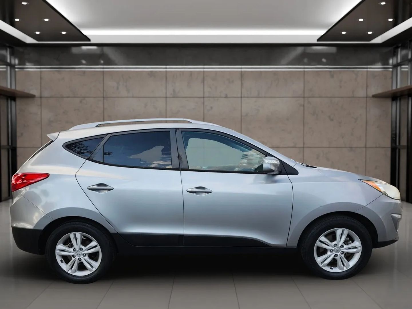 Photo 5 of this Hyundai Tucson