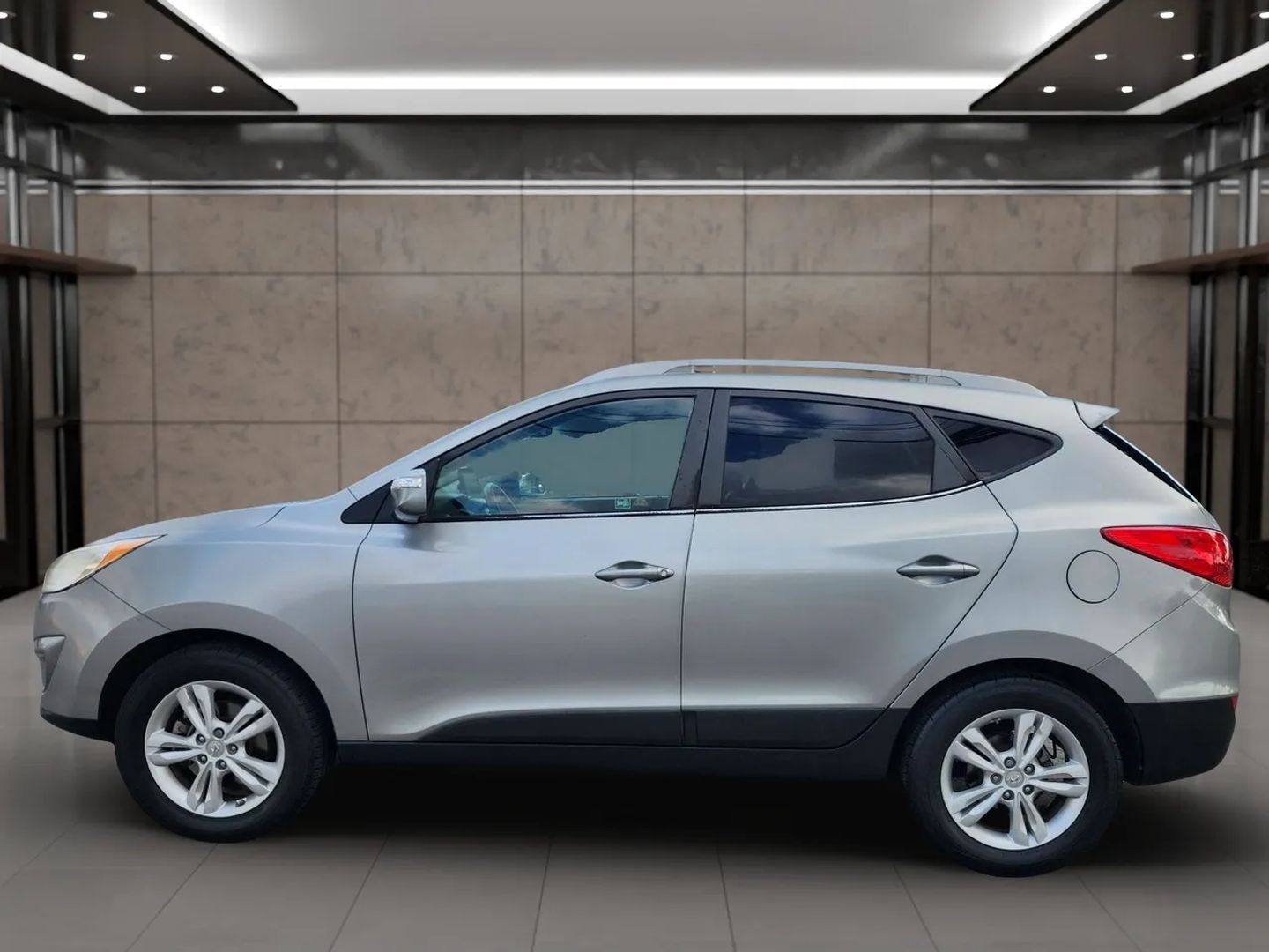 Photo 3 of this Hyundai Tucson