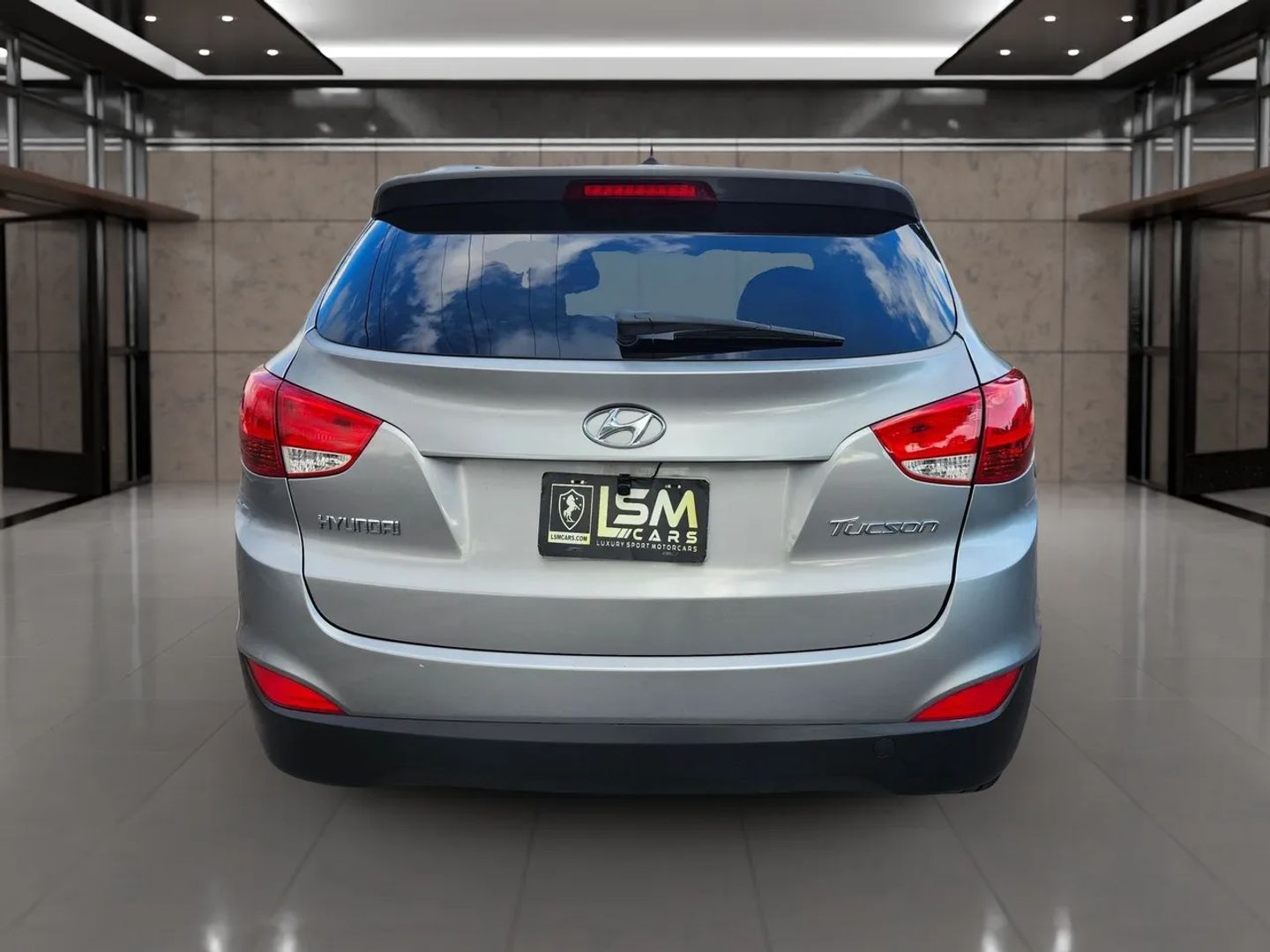 Photo 7 of this Hyundai Tucson
