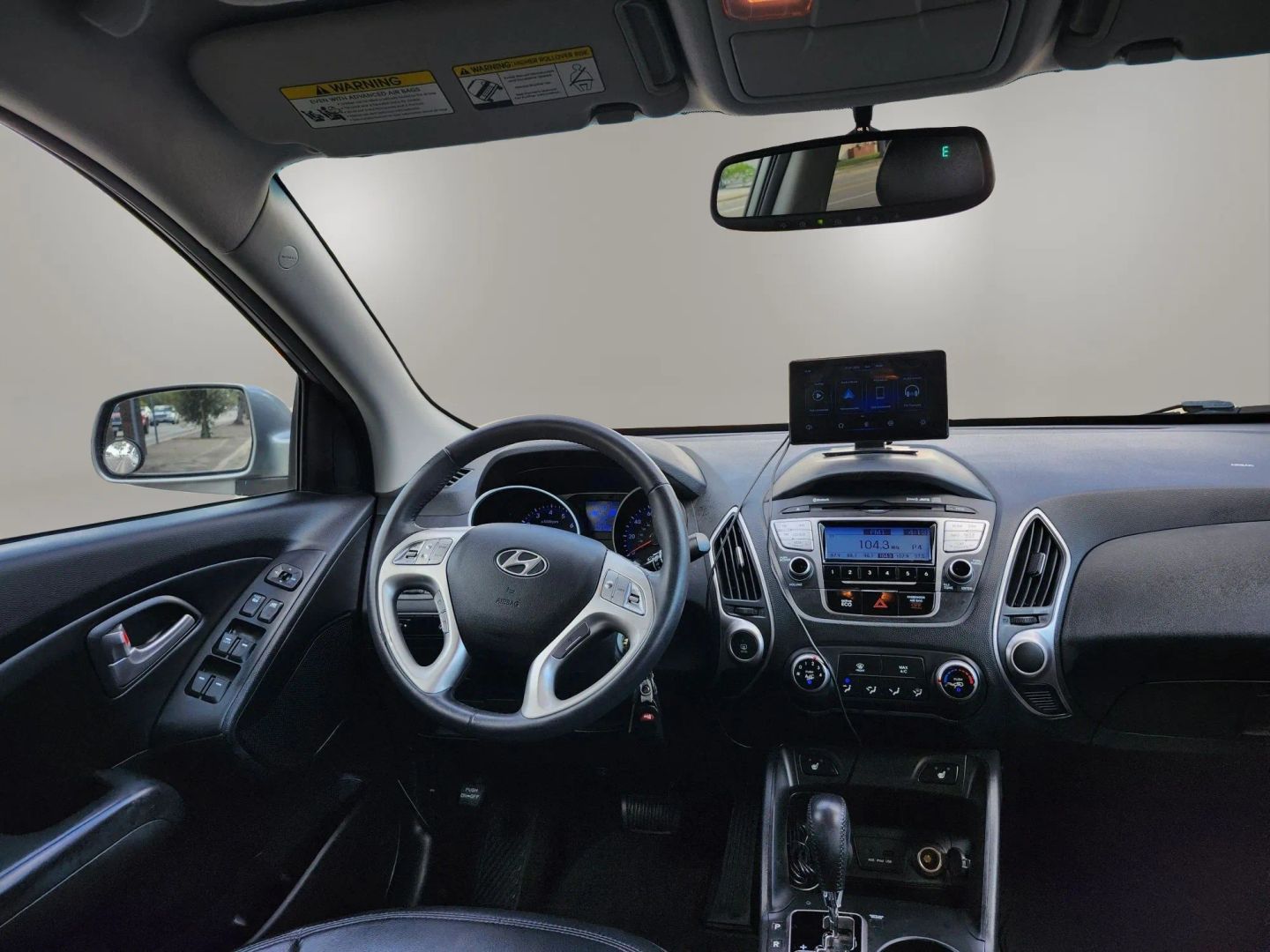 Photo 16 of this Hyundai Tucson