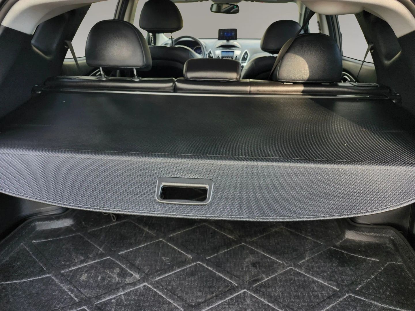Photo 18 of this Hyundai Tucson