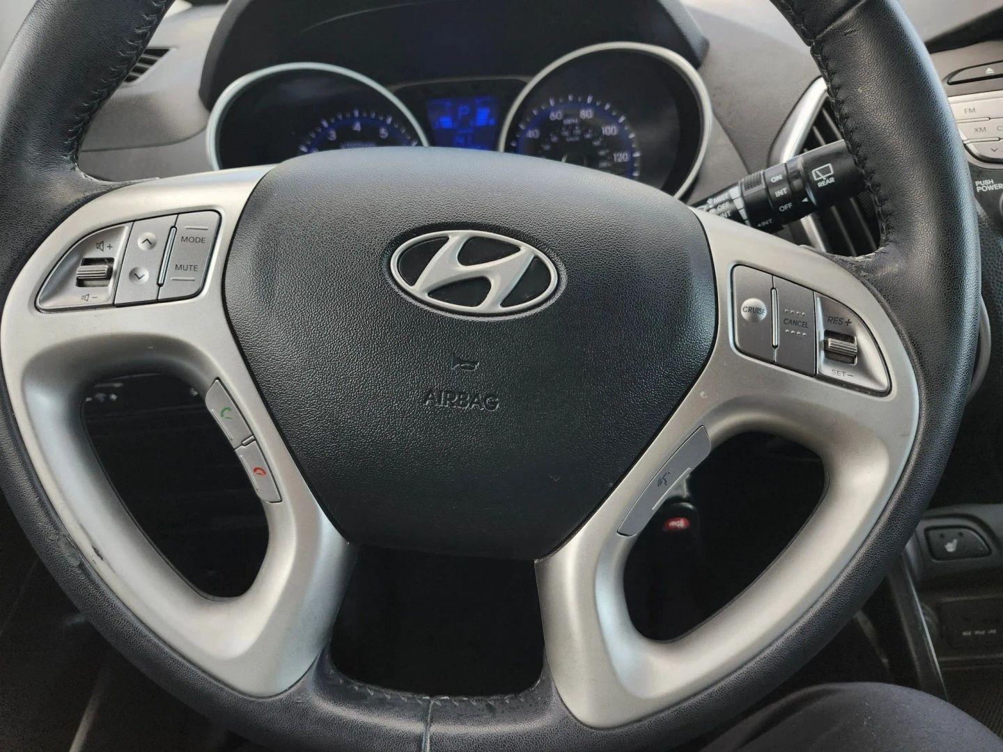 Photo 19 of this Hyundai Tucson